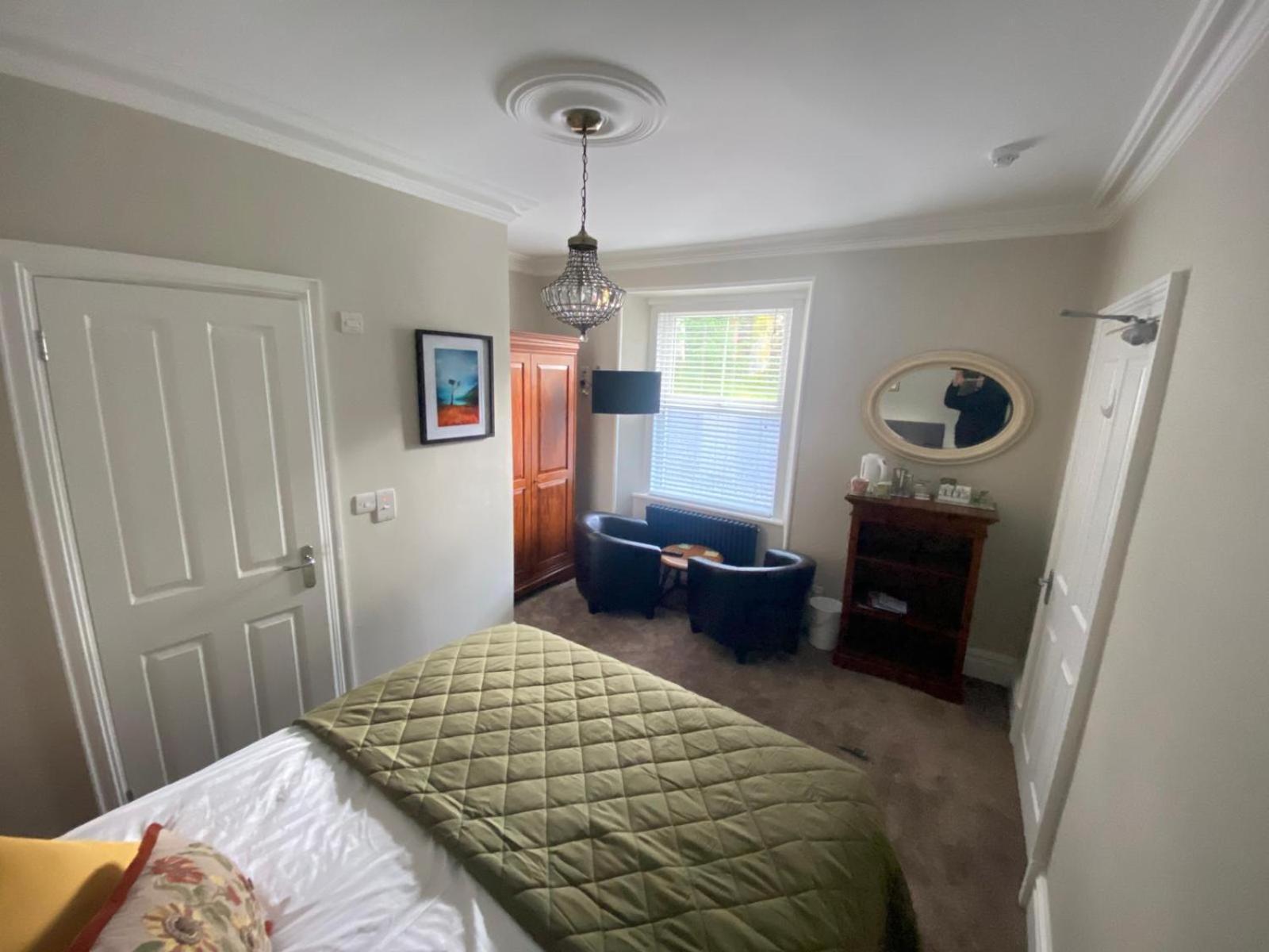 Bed & Breakfast Claremont House